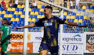 Ascoli, asse caldo con la Juve Stabia